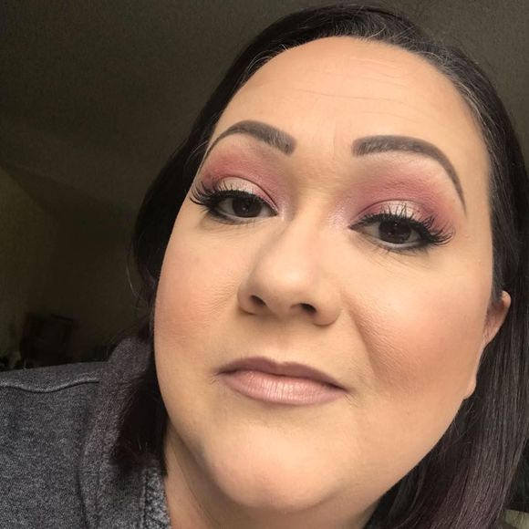 Meet your Posher, Melissa - Picture 1 of 1